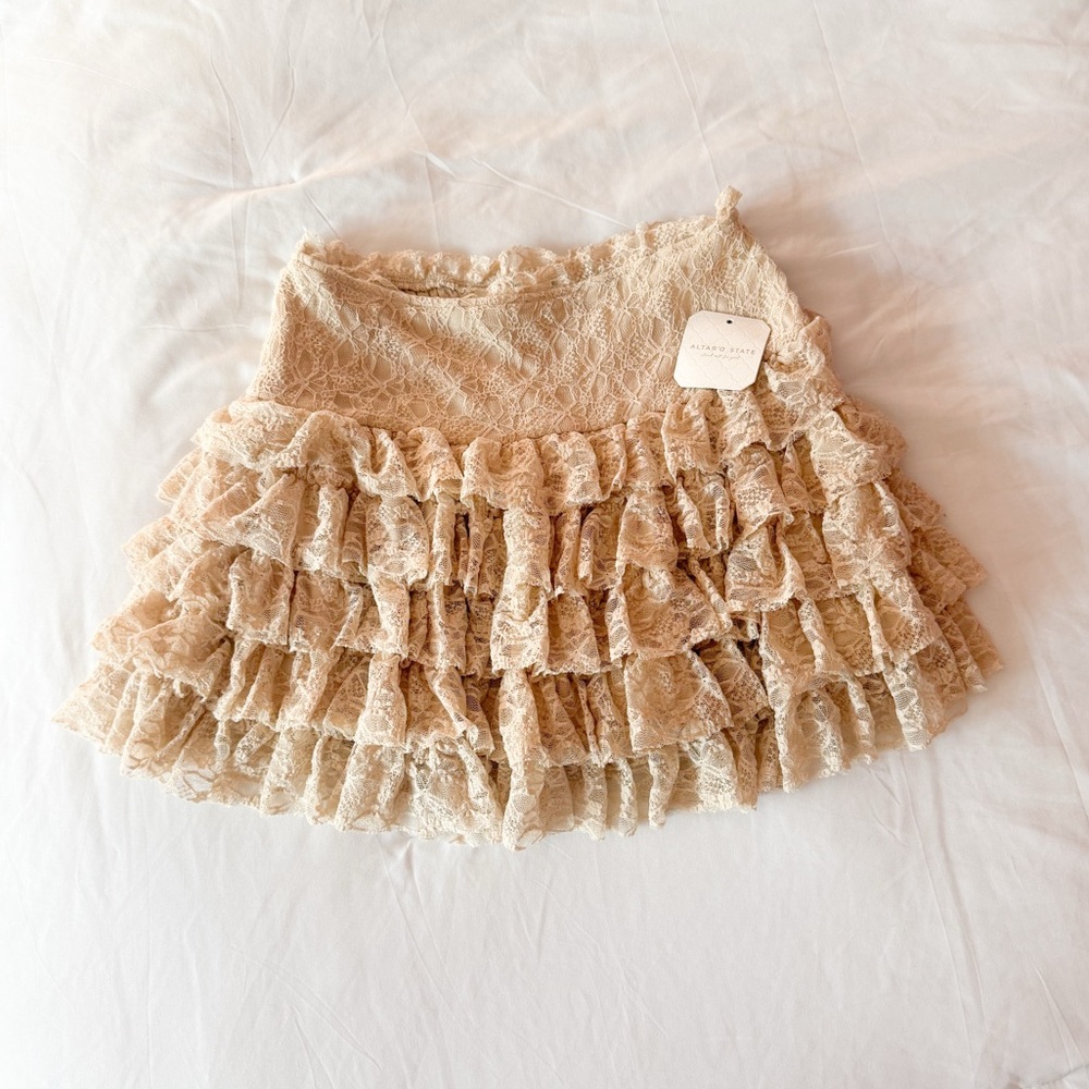 Altar’d State Natural Ruffle Lace Skirt Size Small